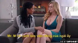 Kính cận ngồi xoa bím