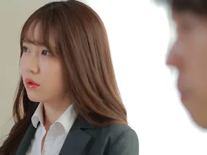 Bố Anh xã giả vờ không thể cương cứng để nhờ người yêu của con trai giúp đỡ